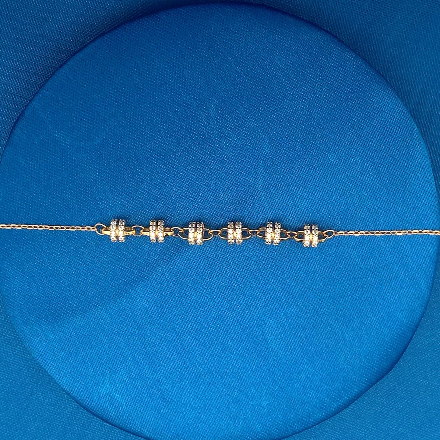 Multi Roll Link Chain Bracelet Gold