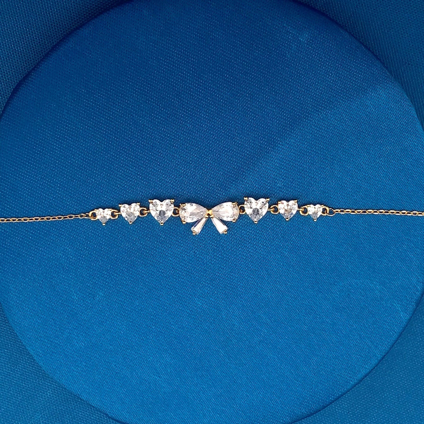 Love Heart Bow Bracelet Gold
