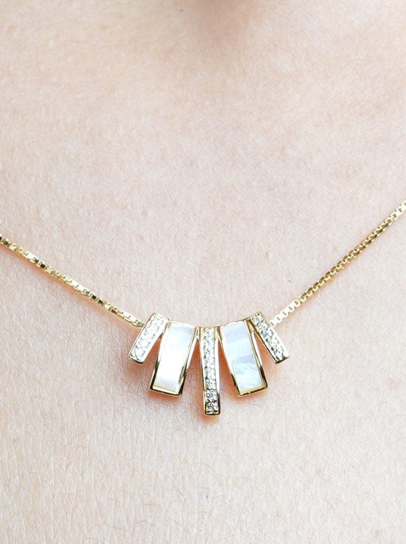 Down-crown Pendant Chain Gold