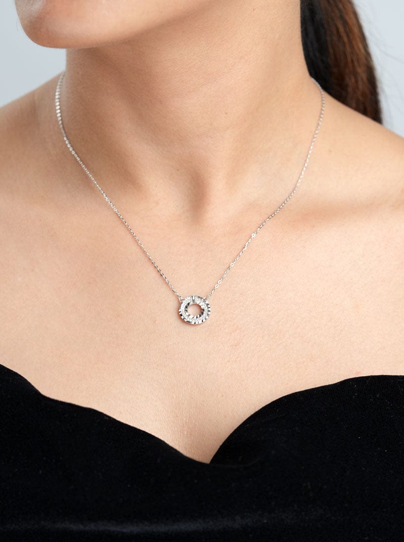 Round Pendant Chain