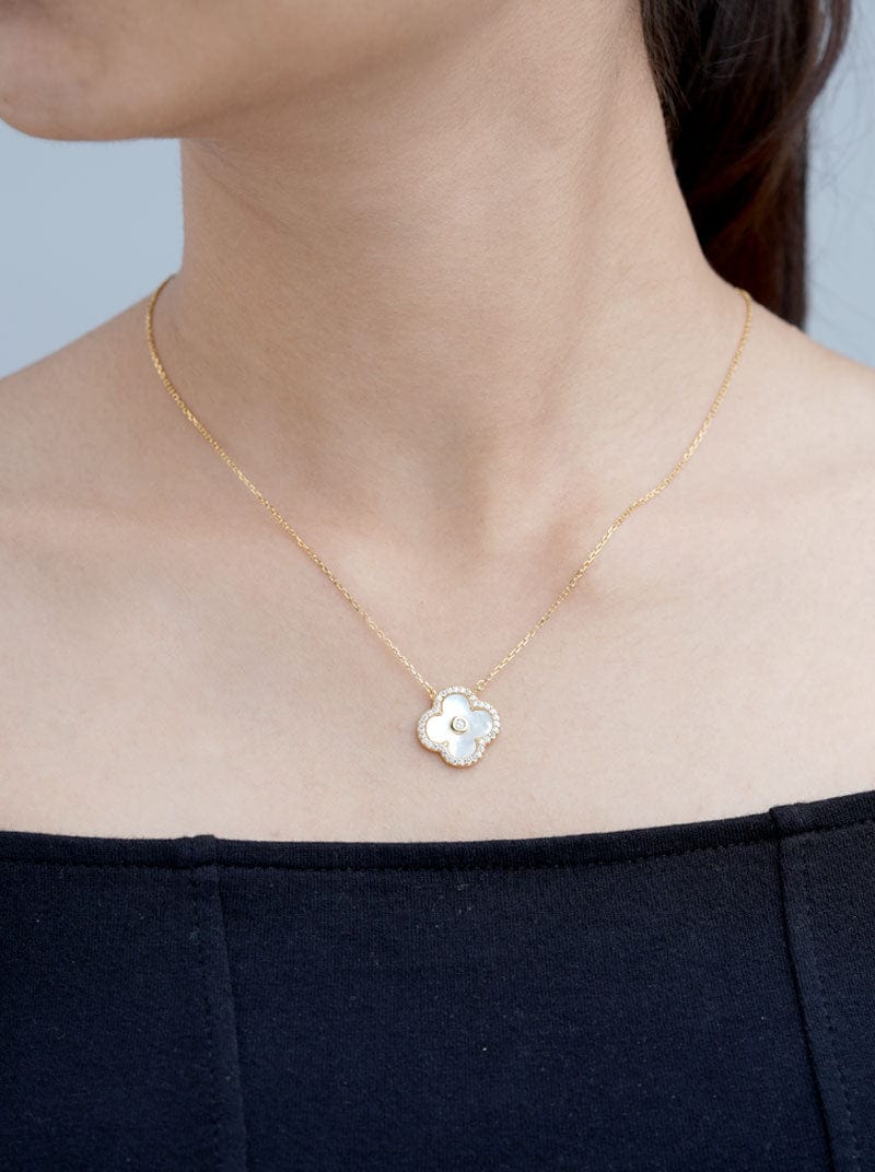 Mother of Pearl Clover Pendant Chain