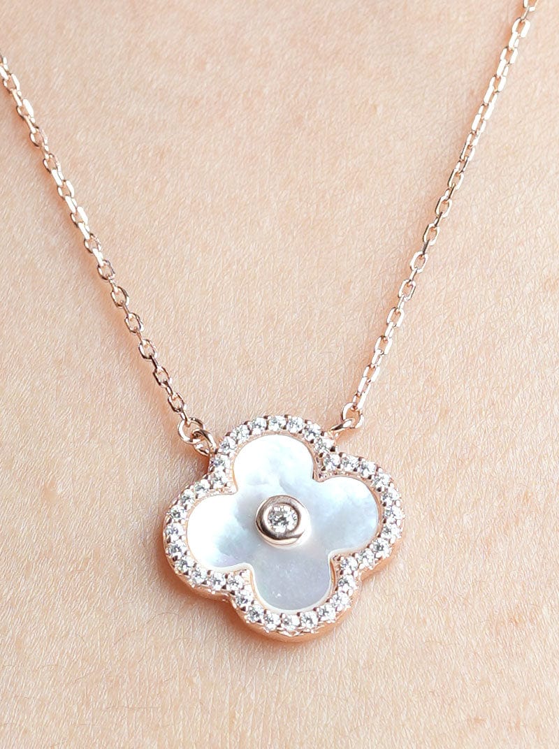 Mother of Pearl Clover Pendant Chain Rose Gold