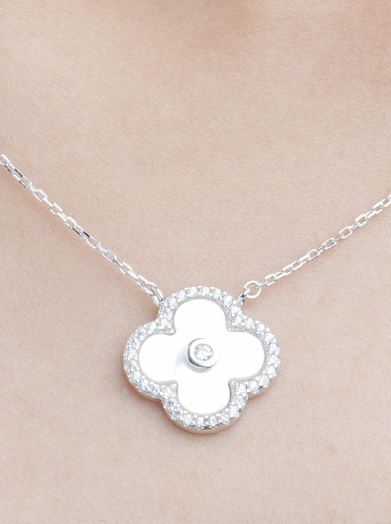 Mother of Pearl Clover Pendant Chain Silver