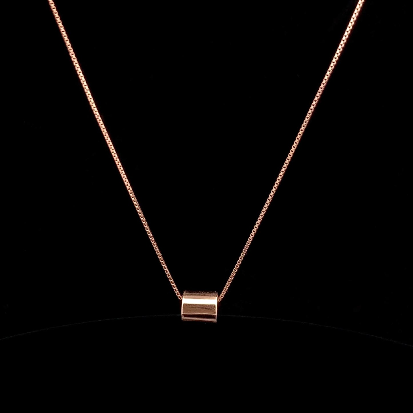 Tiny Roll Pendant Chain Rose Gold