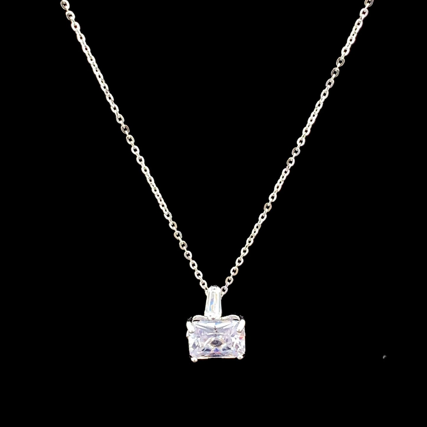 Radiant Sparkle Pendant Chain Silver
