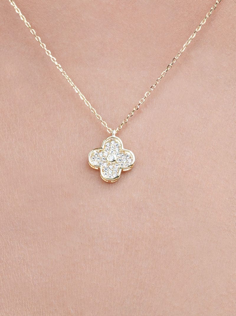 Sparkling Clover Pendant Chain (Pure Silver)