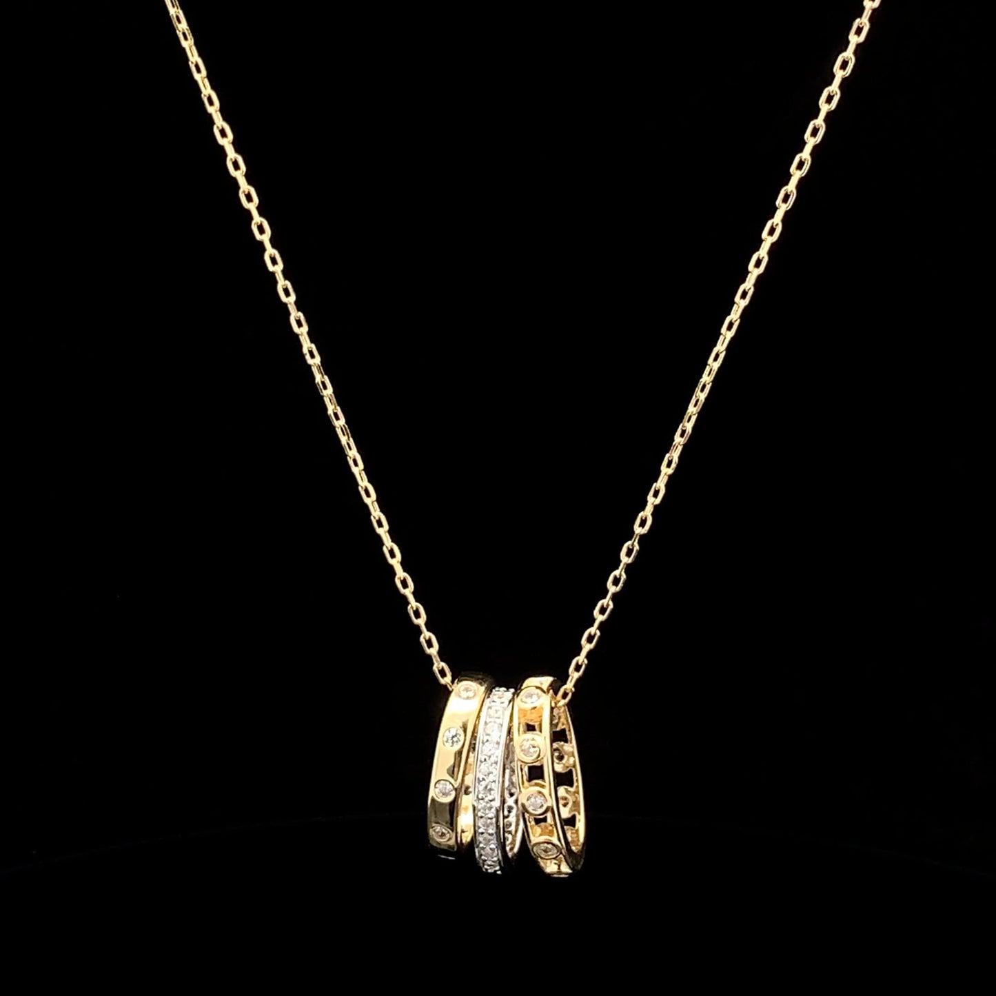 Trio Oval Pendant Chain Mix