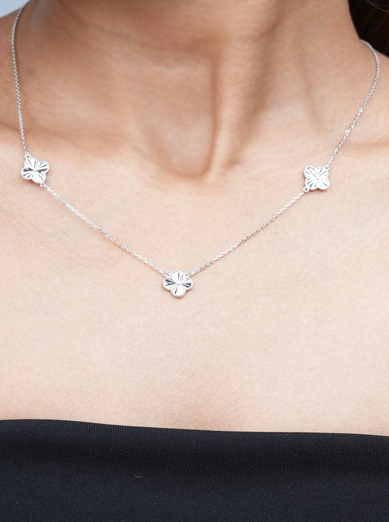 Trio Clover Pendant Chain Silver
