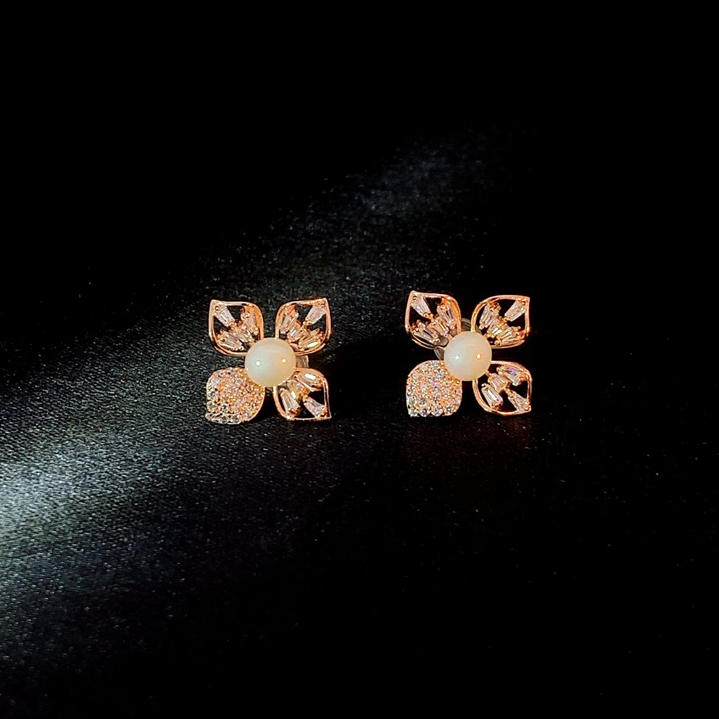 Elegant Pearl Bloom Stud Earrings Rose Gold