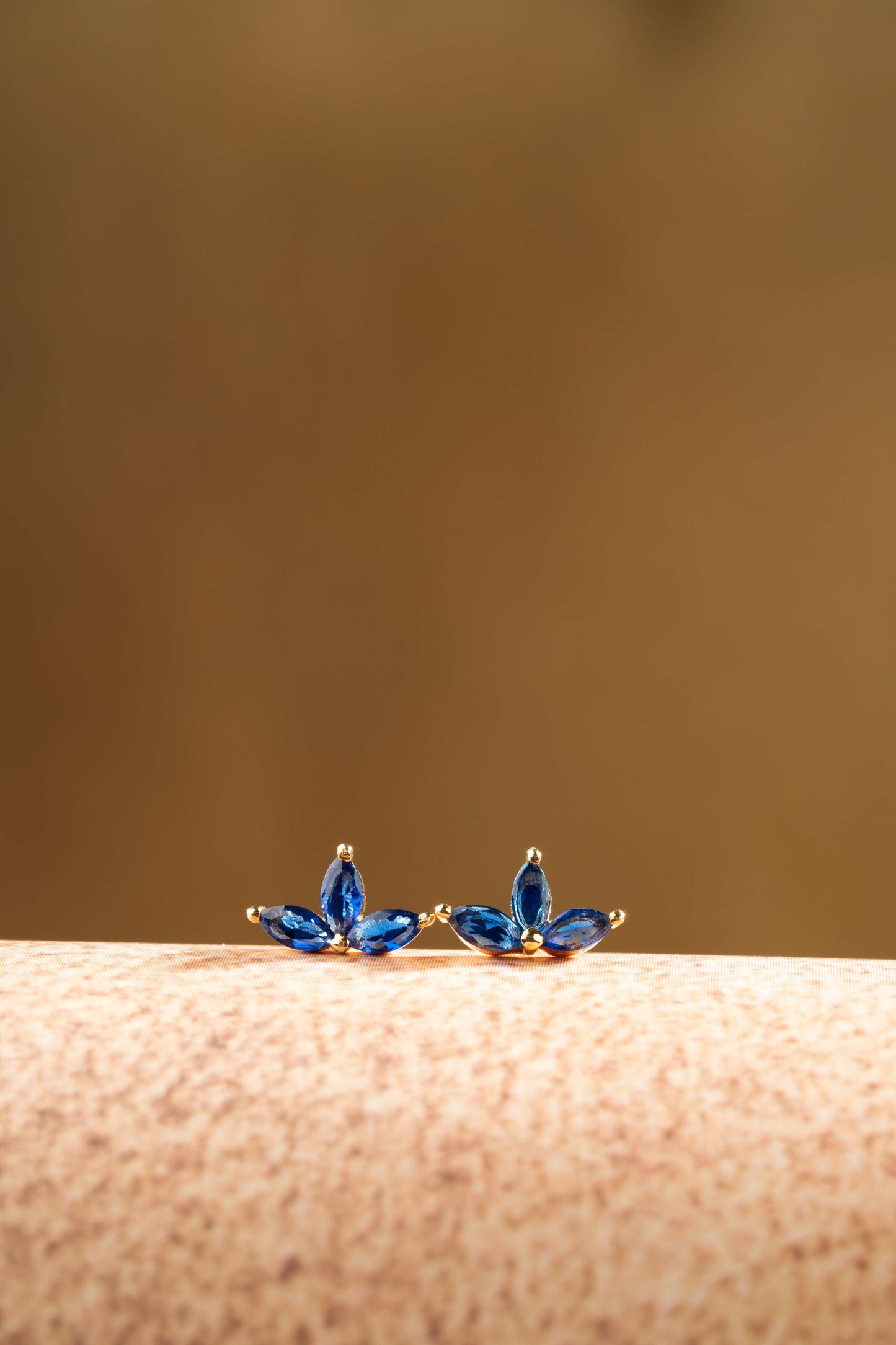 Noir Navy Stud Earrings (Pure Silver) - Gold