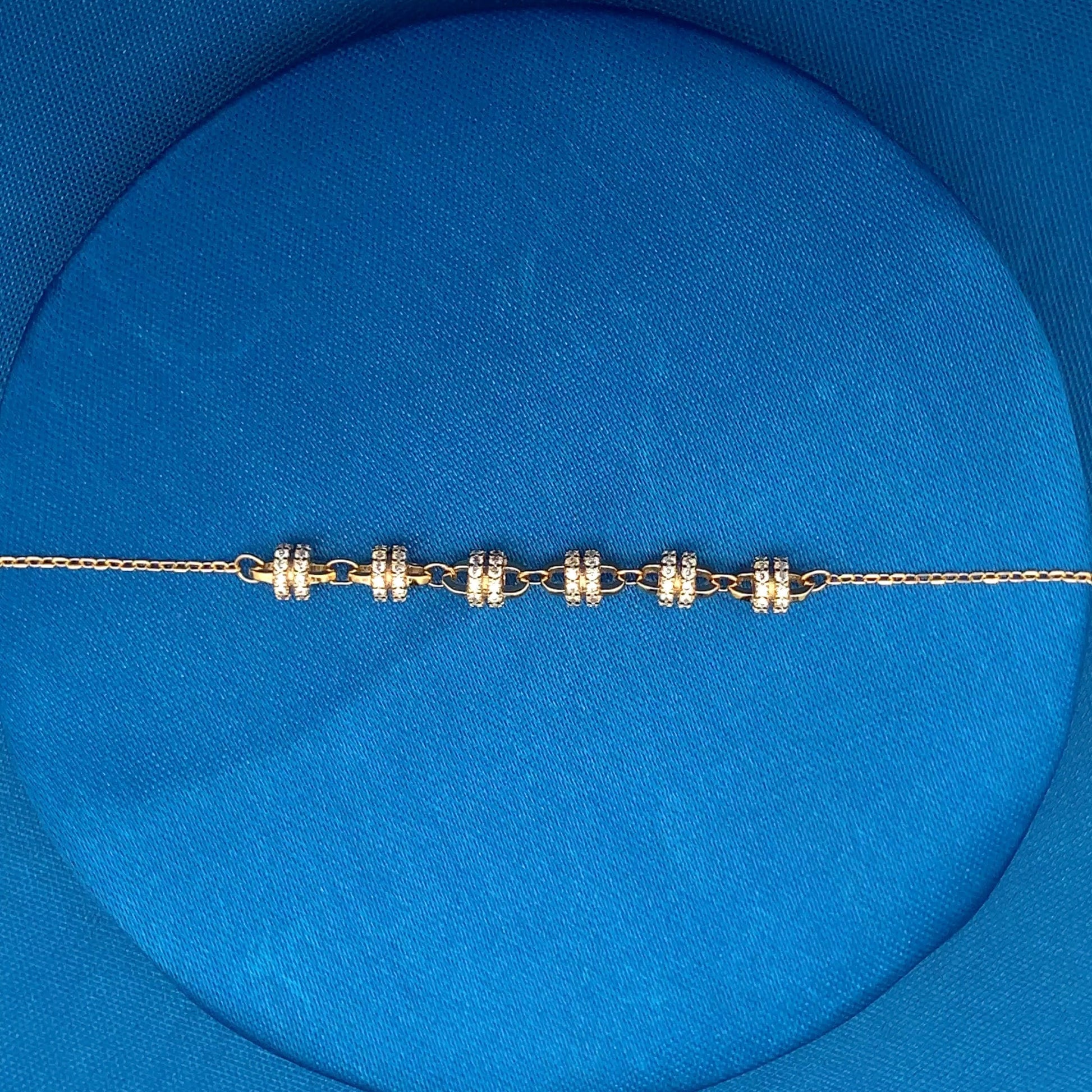 Multi Roll Link Chain Bracelet Gold