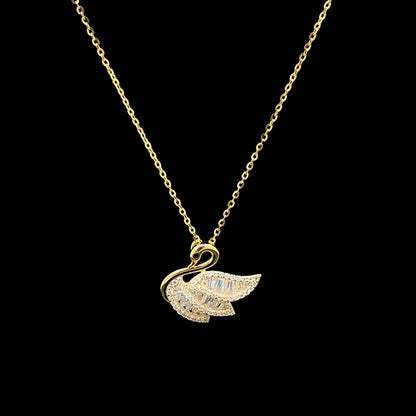 Swan Beauty Pendant Chain Gold