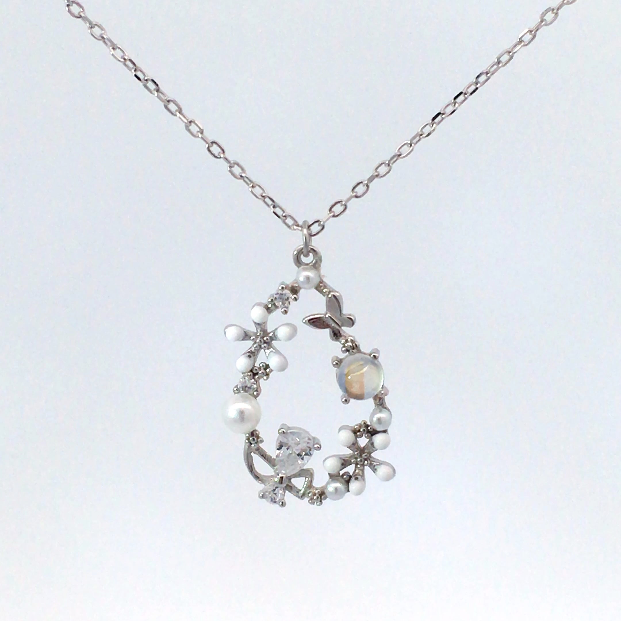 Floral Teardrop Pendant Chain Silver