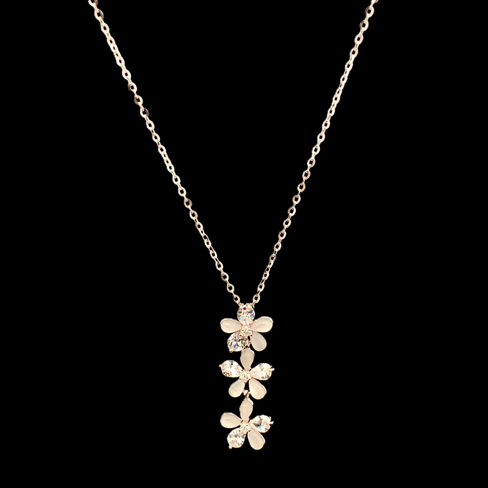 Trio Blossom Pendant Chain Silver