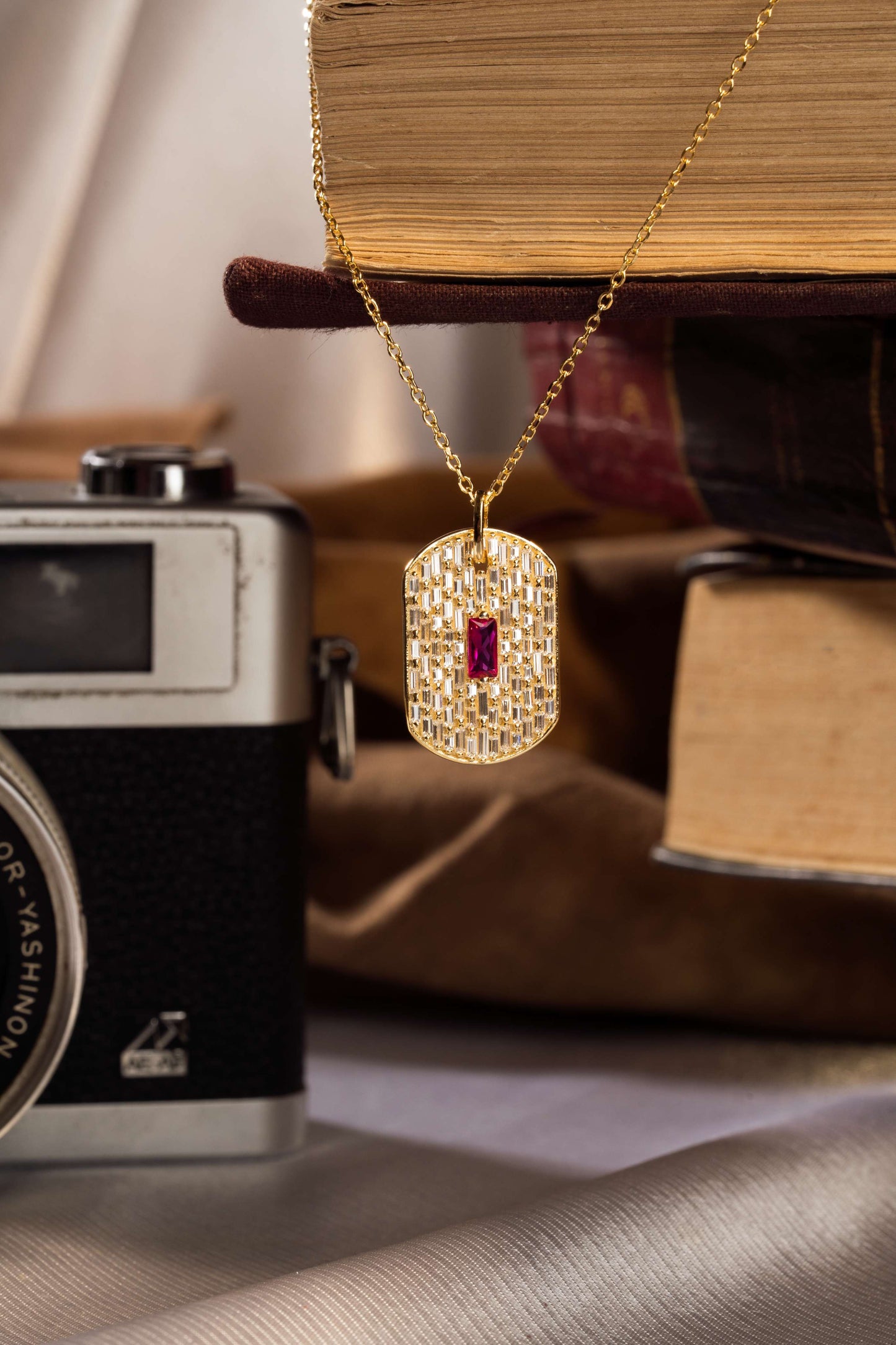 Valor Pendant Chain (Pure Silver) - Gold