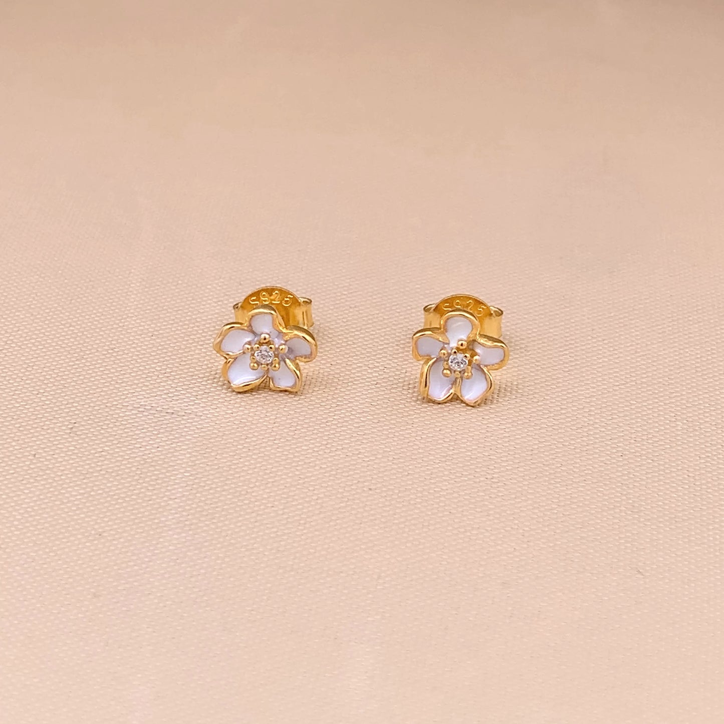 White Petal Stud Earrings Gold