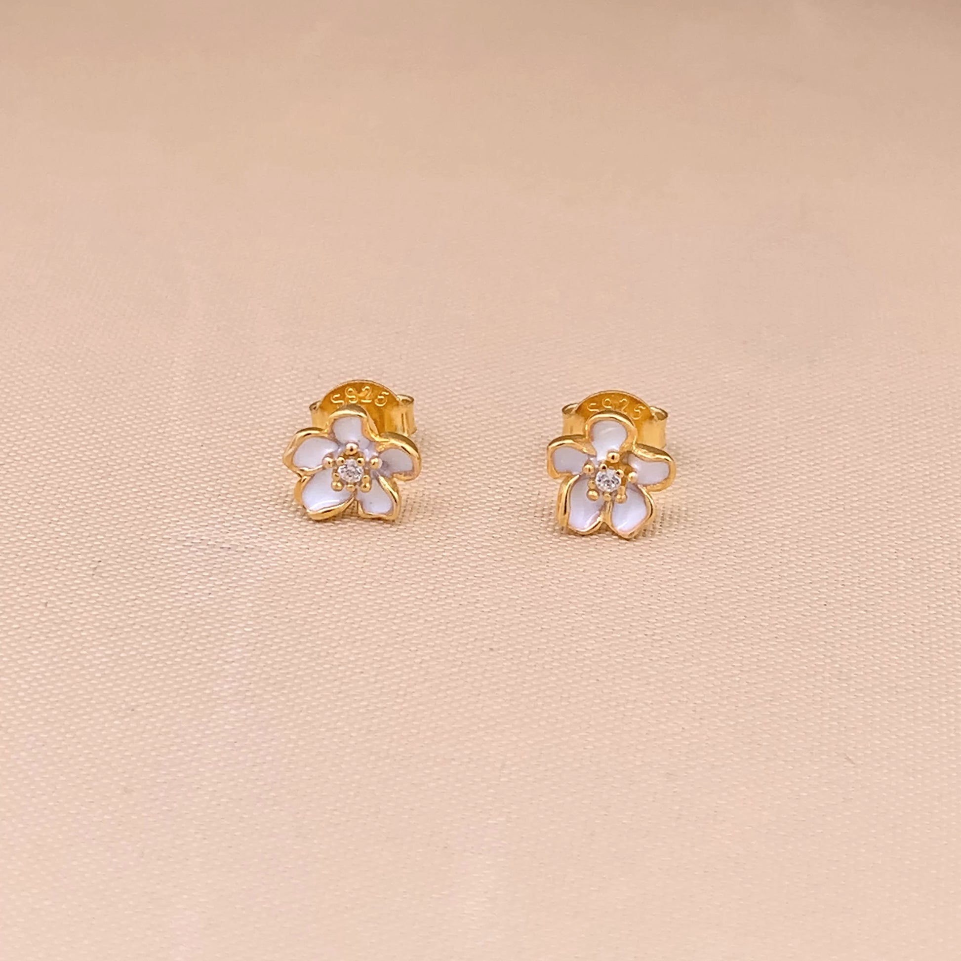 White Petal Stud Earrings Gold