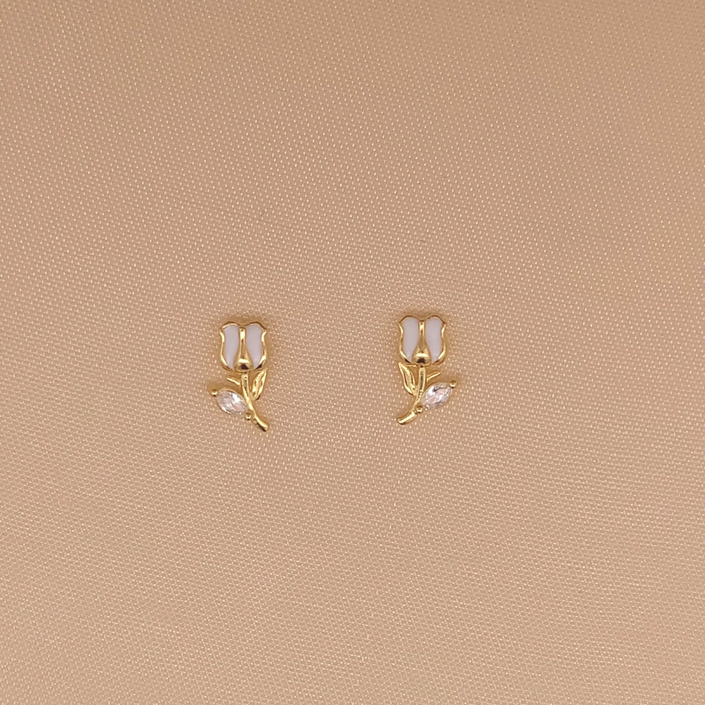 White Tulip Stud Earrings Gold