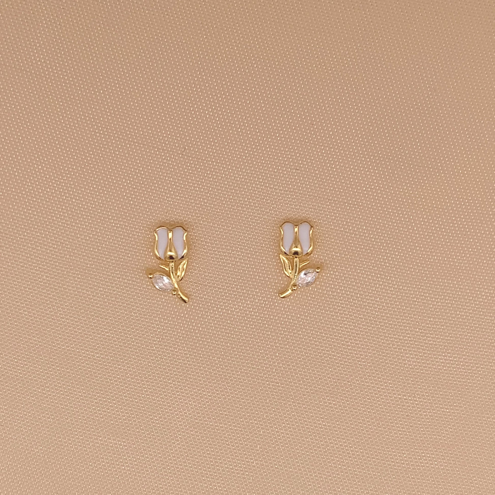 White Tulip Stud Earrings Gold