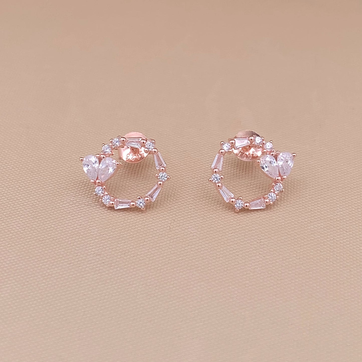 Circle of Love Stud Earrings Rose Gold