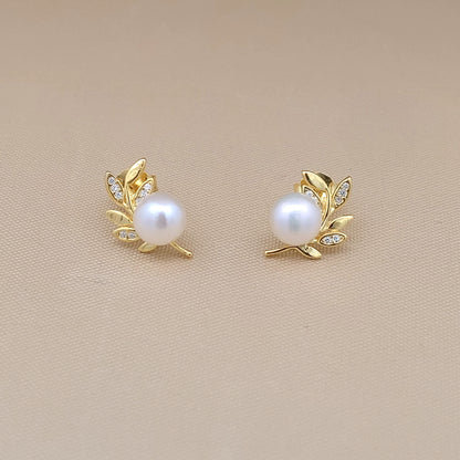 Leafy Pearl Stud Earrings Gold