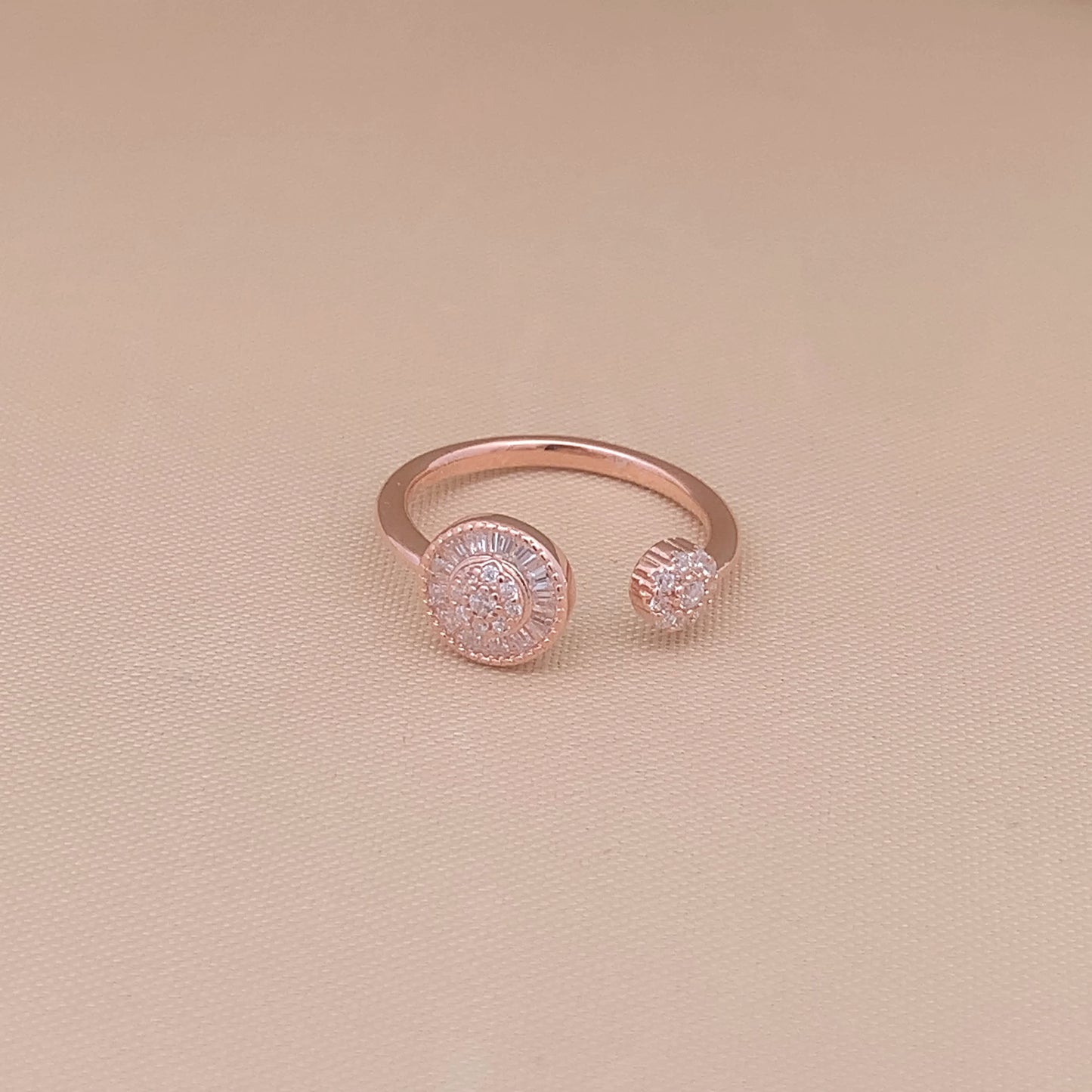 Round Bloom Adjustable Ring Rose Gold