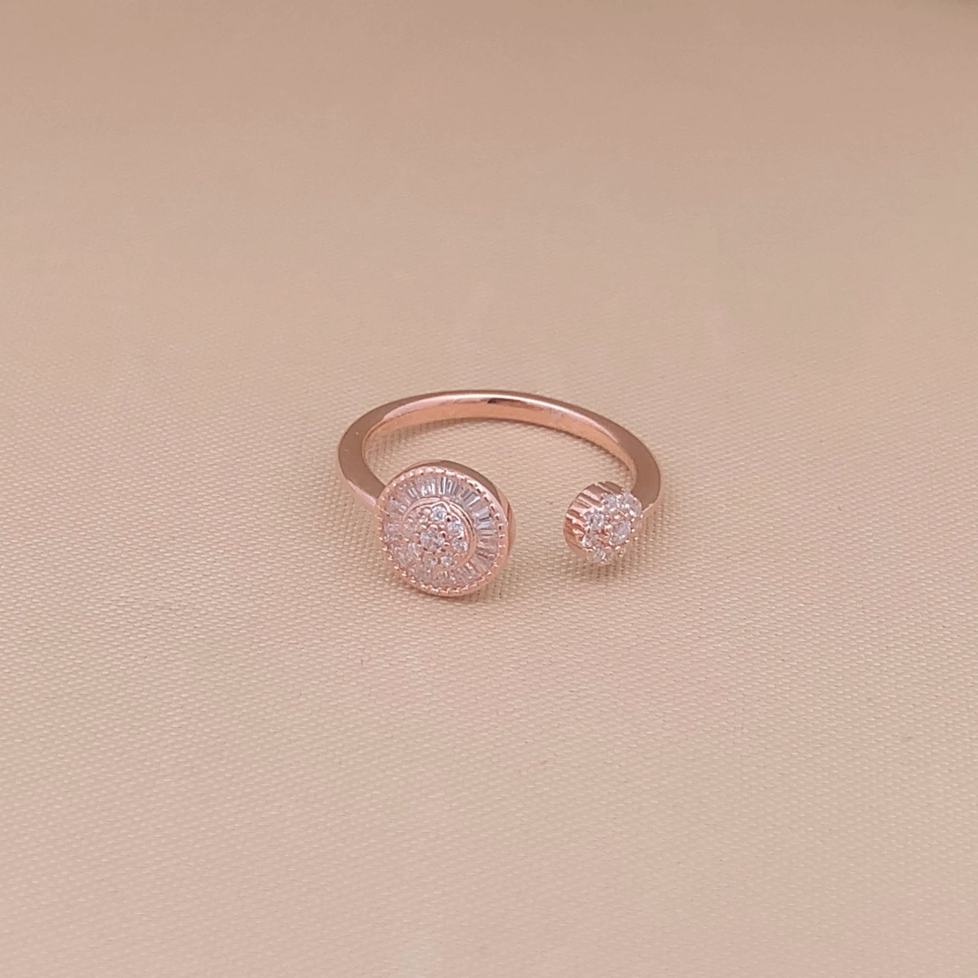 Round Bloom Adjustable Ring Rose Gold