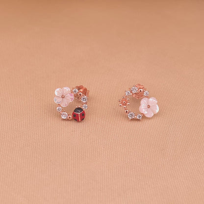 White Flower Ladybug Circle Stud Earrings (Pure Silver)